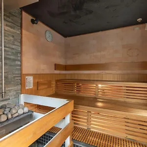 Business Kaga Hostel